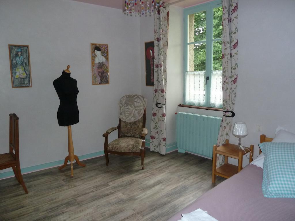 B&B L'Atelier Du Presbytere Saint-Maugan 객실 사진