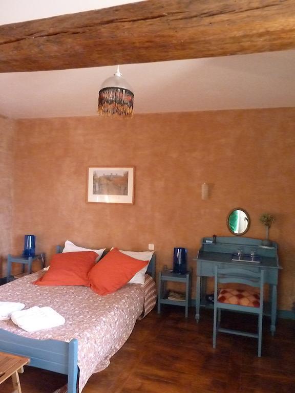 B&B L'Atelier Du Presbytere Saint-Maugan 객실 사진